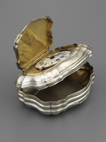 Taschenuhr in Tabakdosen-Form (Tabatièren-Uhr)