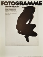 Plakat der Ausstellung "Floris Neusüss. Fotogramme" im Münchner Stadtmuseum