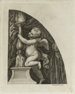 Kreissegment mit nach links gewandtem Putto, mit dem linken Bein auf dem Postament eines Leuchters kniend und diesen anschauend