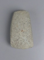 Steinbeil (Rechteckbeil) aus Basalt