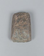Steinbeil (Dechsel) aus Amphibolit