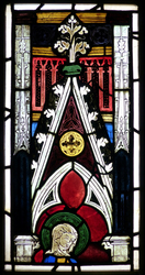 Fragment eines gotischen Glasfensters aus der Pfarrkiche in Winnen: Weibliche Heilige