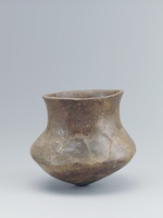 restauriertes Keramikgefäß (Becher)