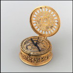 Halsuhr mit Astrolabium