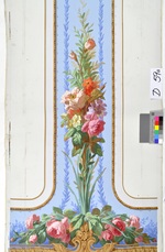 Pilastersockel mit Blumenarrangement aus dem "Décor Louis XIV à fleurs"