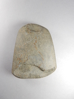 Fragment eines Steinbeils