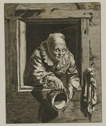 Eine alte Frau, die einen Topf aus dem Fenster ausgießt