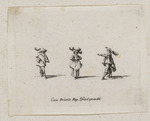 Dame mit Hut, der mit vier Federn geschmückt ist, die Hände in die Hüfte gestemmt, in Vorderansicht zwischen zwei Männern