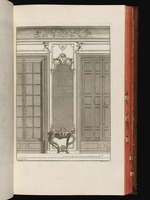 Trumeau mit Spiegel und Konsoltisch zwischen zwei Fenstern