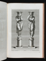 Zwei Hermensäulen mit jeweils einer männlichen Figur