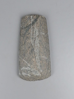 Steinbeil aus Amphibolith (Dechsel)
