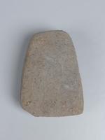 Steinbeil aus Basalt