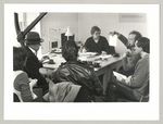 Im documenta-Büro, Joseph Beuys, Stüttgen, Fuchs, Hülbusch, Groener, Fotodokumentation "7000 Eichen", documenta 7