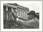 Joseph Beuys Aktion Einschmelzung der Kopie der Zar Iwan des Schrecklichen mit Goldhasen, Fotodokumentation "7000 Eichen", documenta 7