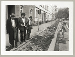 Joseph Beuys, Andreas Schmidt-Maas, Herbst 1983, Bodelschwinghstraße, Besichtigung der Bauarbeiten, Fotodokumentation "7000 Eichen", documenta 7