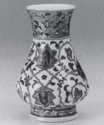 Vase mit Rankendekor
