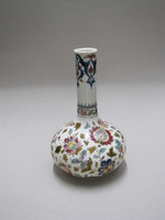 Vase mit persischem Dekor