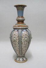 Vase mit Rollwerkdekor