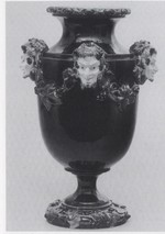Vase mit Faunsköpfen