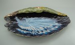 Schale in Form eines Seerosenblattes