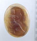 Doppelseitig: Weibliches Brustbild / Leierspielende Sappho