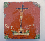 Wandfliese: Christus am Kreuz