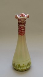 Vase in Flaschenform
